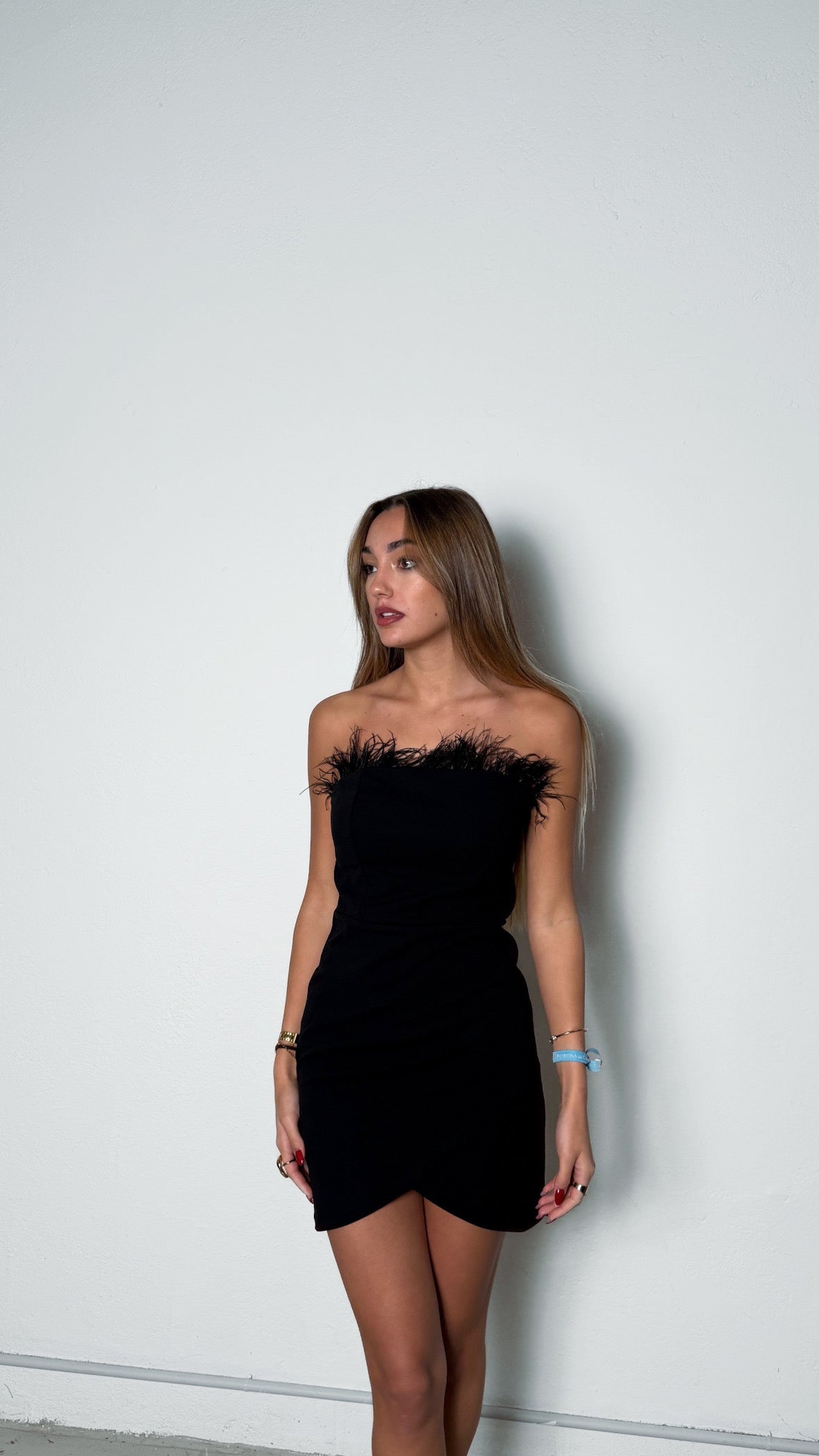 Vestido plumas - negro