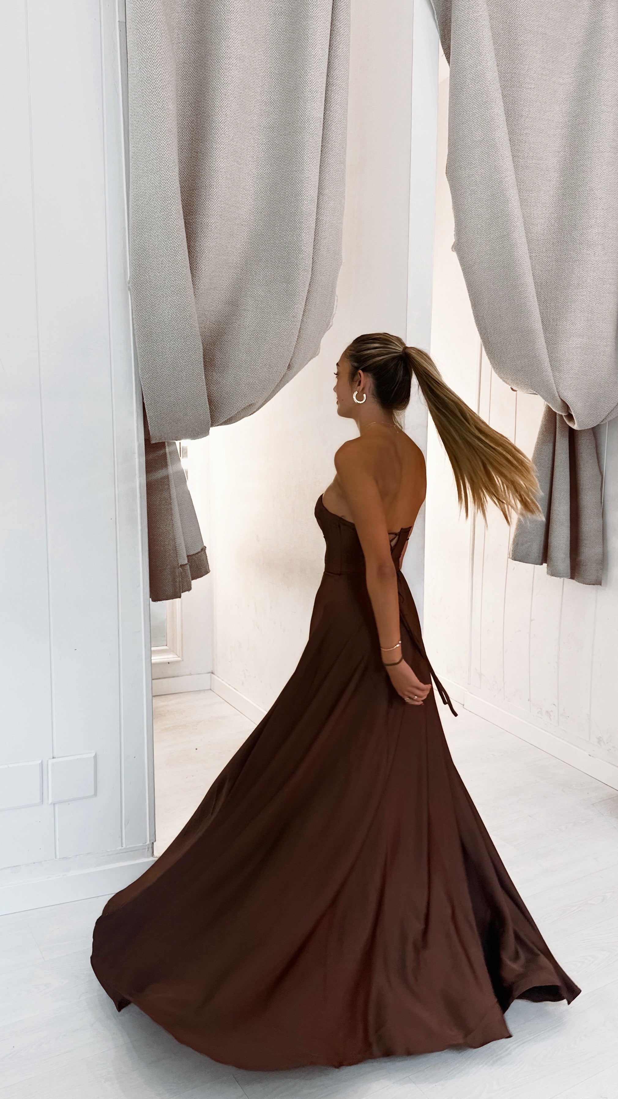 The corset dress - marrón