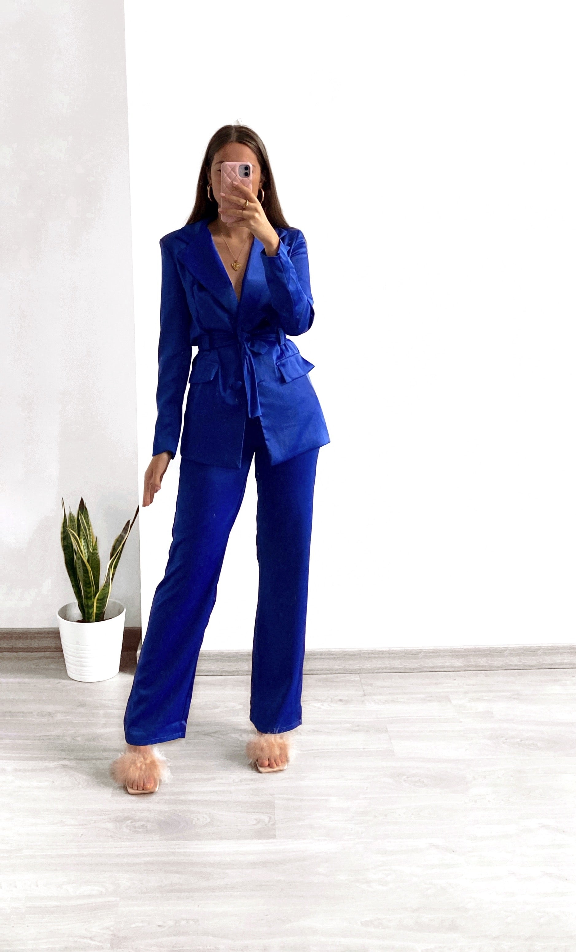 Sapphire suit