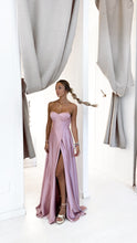 Cargar imagen en el visor de la galería, The corset dress (pink)