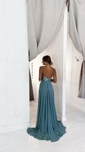 Load image into Gallery viewer, Jade dress - verde agua