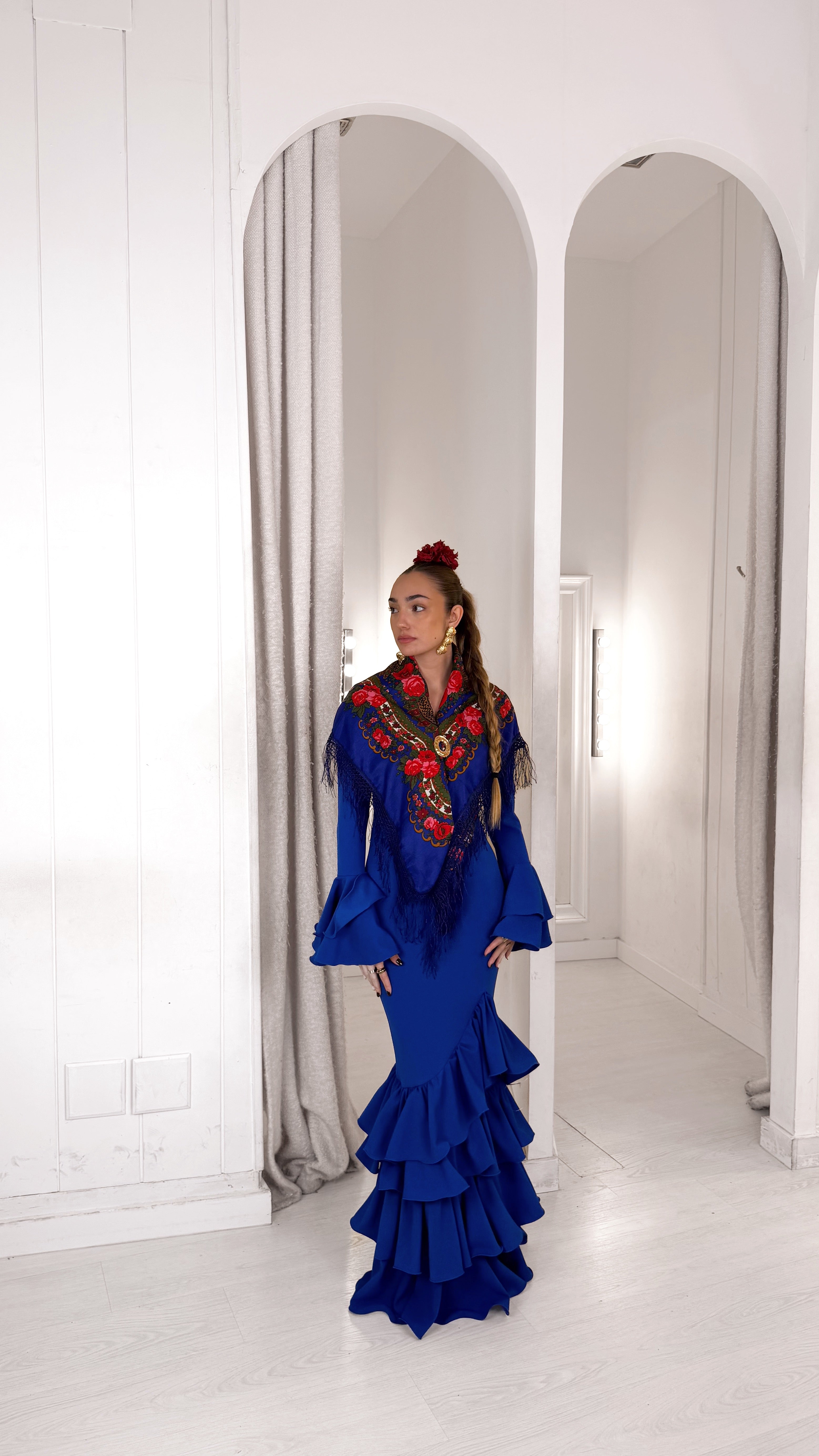 Mantón- azul eléctrico