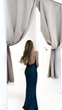 Load image into Gallery viewer, Love dress - petróleo