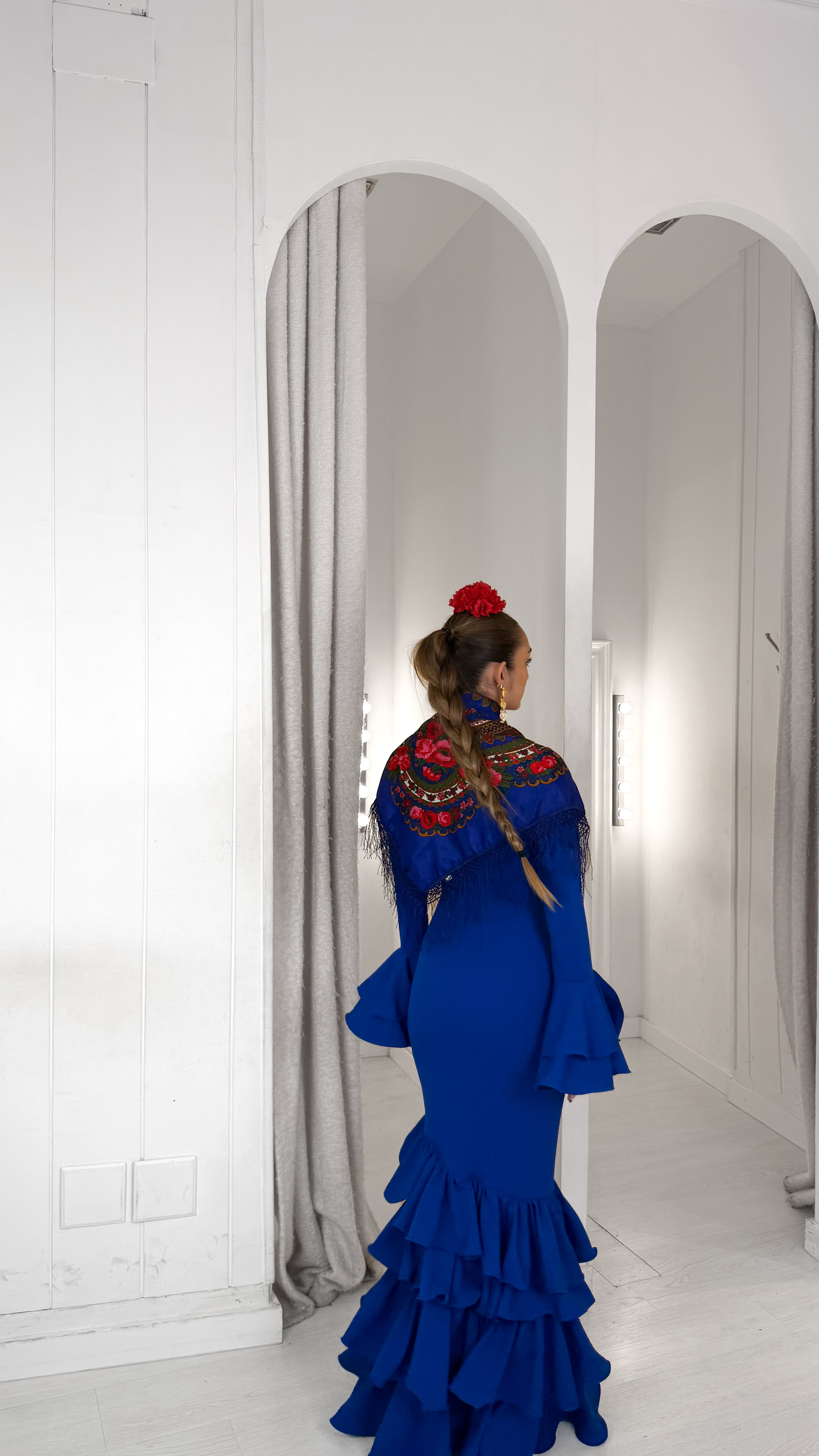 Mantón- azul eléctrico