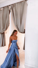 Cargar imagen en el visor de la galería, The corset dress (azul)